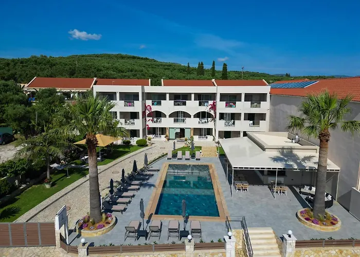 Remezzo Studios & Apartments Amoudi photo