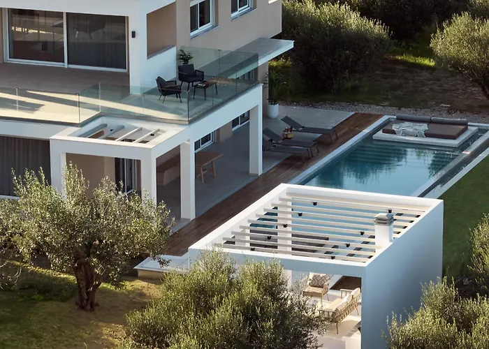 Hora Ionica Villa, 10Acre Of Endless Green, By Thinkvilla Koukounaria photo